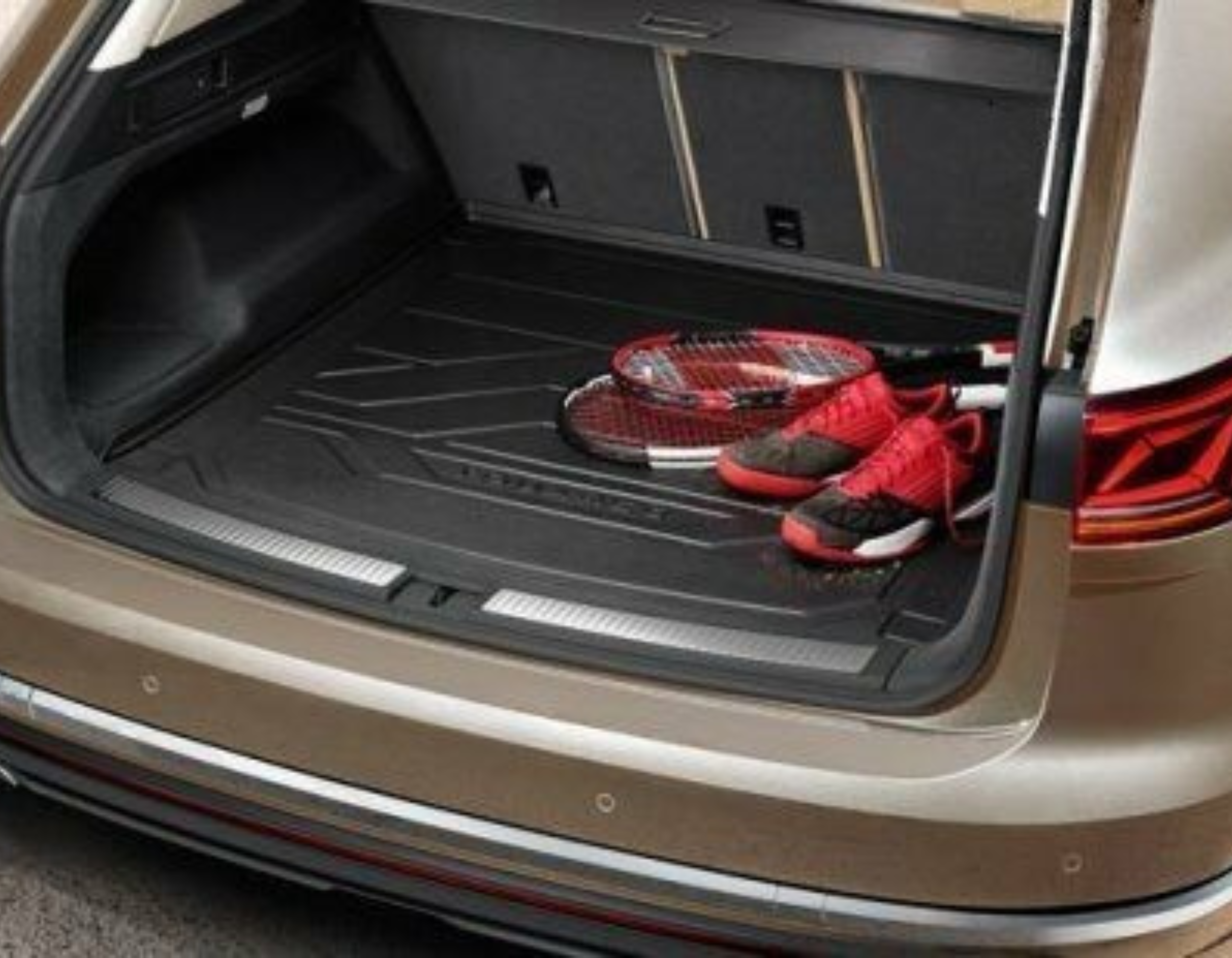 Ebener Ladeboden (Gepäckraumschale) für VW Touareg