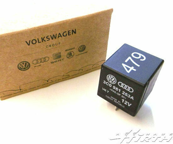 Relais 479 Steuergerät Abstandsregelung Original VW Passat CC T5 3C0951253A