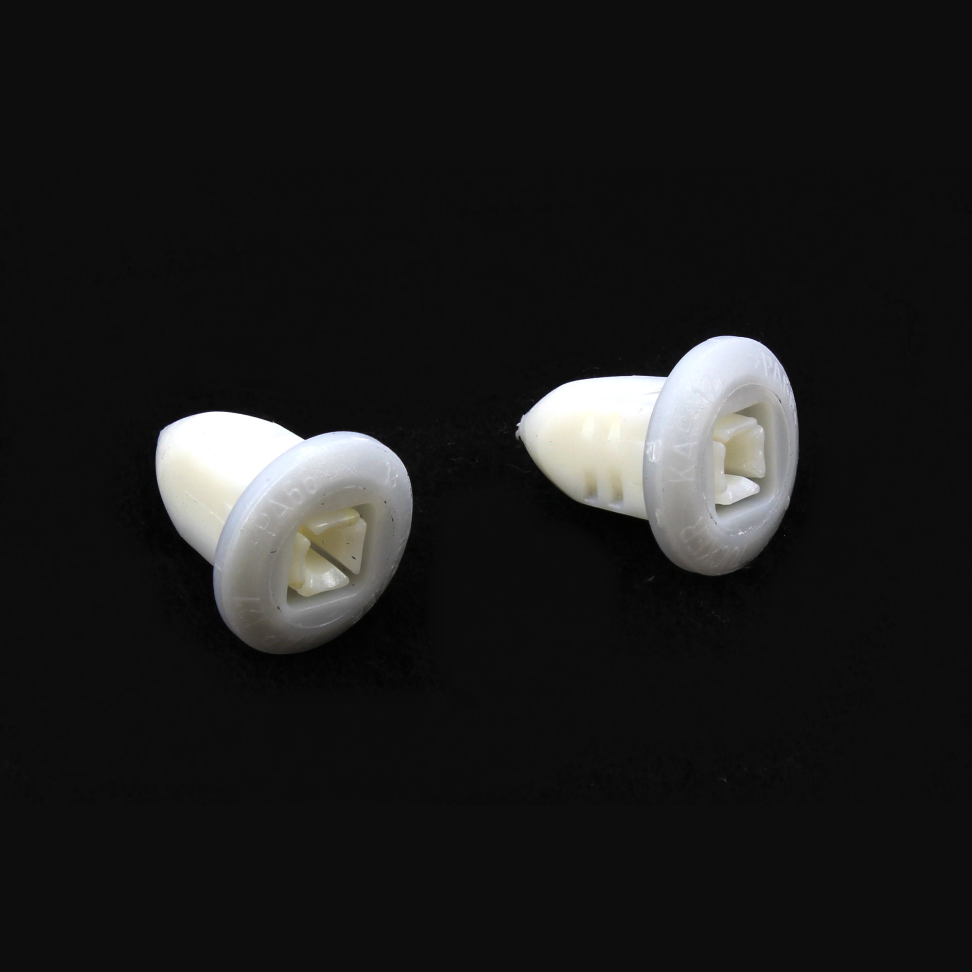 Audi Clip für Kennzeichenhalter - Original Ersatzteil 8T0827310A